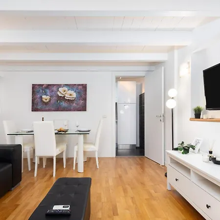 شقة Prada Loft - Posto Auto Privato ميلان